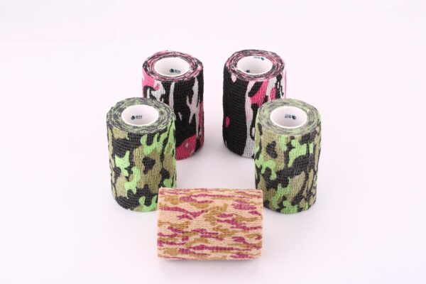 Bitterant-containing Elastic Bandage for Animals