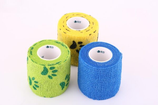 Bitterant-containing Elastic Bandage for Animals