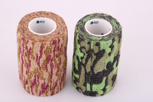 Bitterant-containing Elastic Bandage for Animals