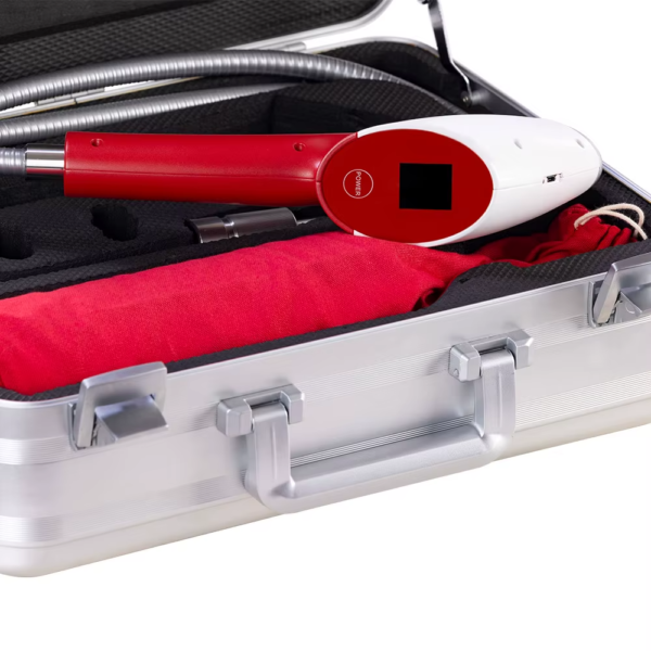 IWA-SCT10 — aluminium carrying case with cryotherapy gun and IWA-SCT10 — aluminium carrying case with cryotherapy gun and supply hose secured inside